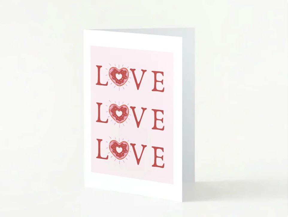 Cette carte invite à la gourmandise, à la tendresse et à la complicité. C'est un cadeau qui se déguste avec les yeux et le cœur.