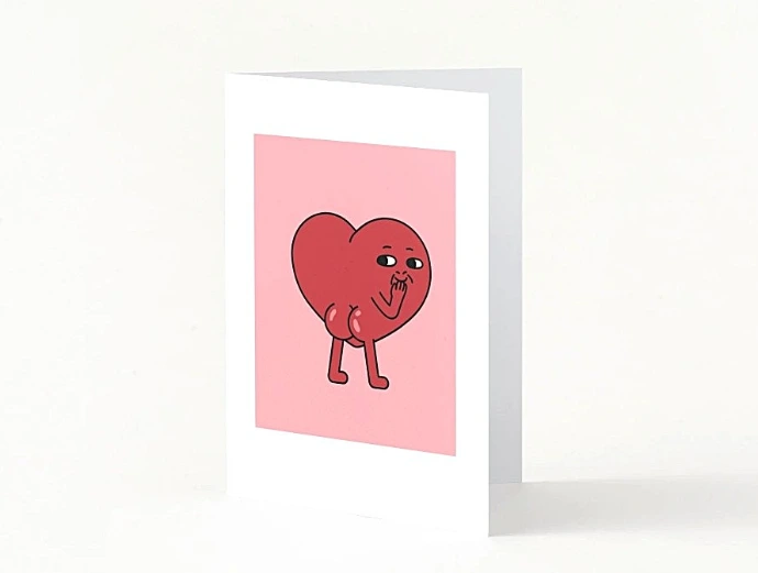 Envie de pimenter votre vie sentimentale avec une touche d'humour ? Cette carte originale saura faire sourire.