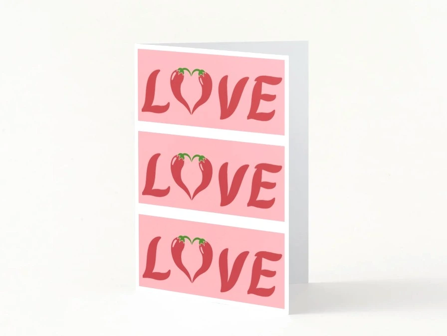 Cette carte au cœur pimenté est parfaite pour une déclaration à la fois audacieuse et pleine de tendresse.