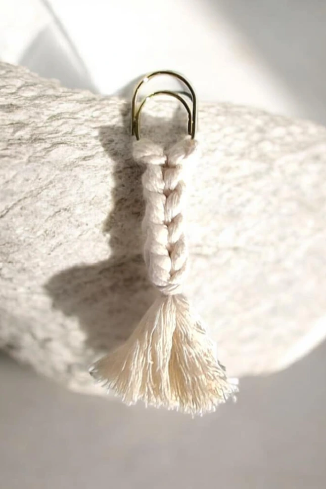 Marque-page en macramé (Blanc)